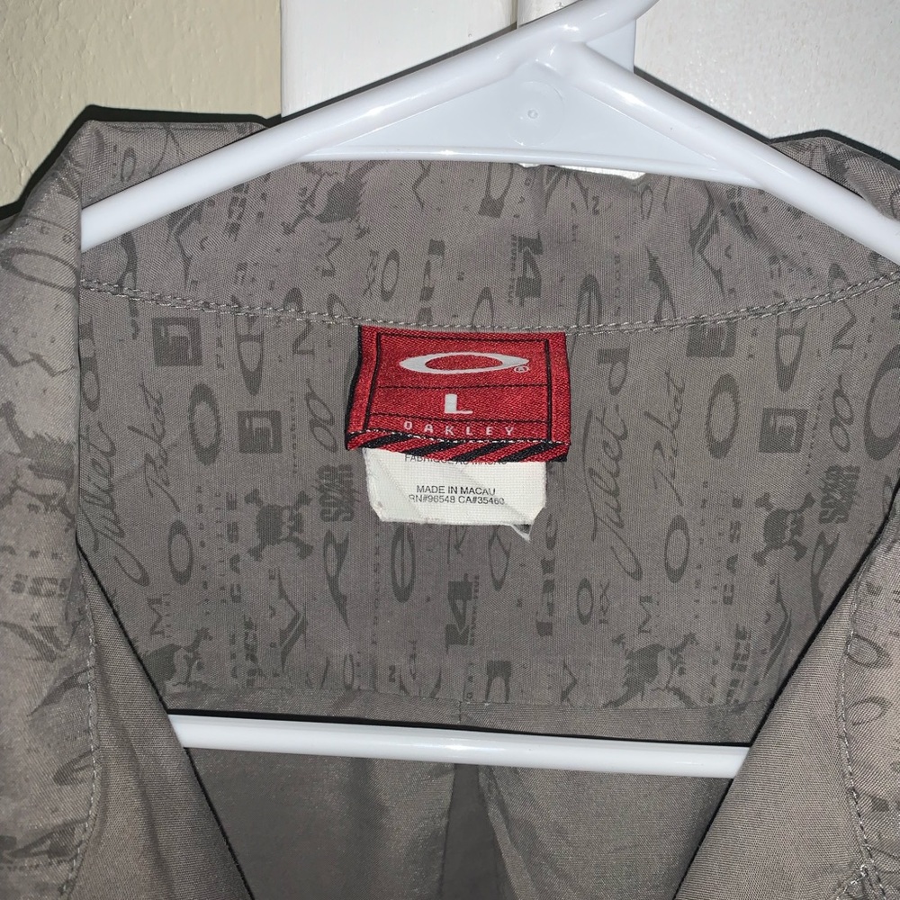 Oakley Button Down Shirt (L)